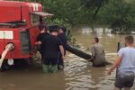 Ликвидация последствий стихии в Черновицкой области. Фото: скриншот YouTube