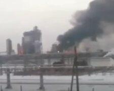 Пожежа на нафтобазі в росії. Фото: скріншот YouTube-відео