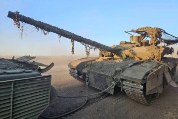 Орки драпают: наши десантники эффектно отняли у них новейший русский танк, а ССО разнесли переправы. Видео