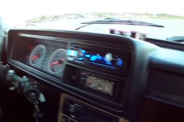 Луноход из 80-х: в Сети показали уникальный автомобиль на базе ВАЗ-2108, опередивший свое время