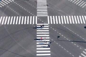 Пешеходов решили защитить краской: Чиновники задумали революцию на дорогах — что изменится