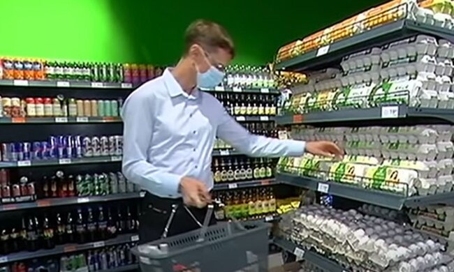 Яйца в супермаркете. Фото: скриншот YouTube-видео