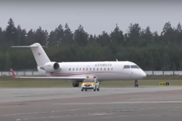 Самолет Грузии. Фото: скриншот YouTube