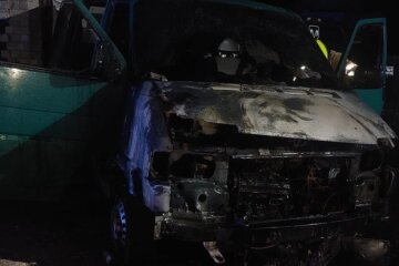 Згоріле авто