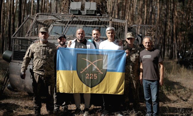 350 миссий на передовую и тысячи спасенных жизней: как Валерий Дубиль помогает фронту и медикам