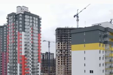 Будівництво будинків. Фото: скріншот YouTube-відео