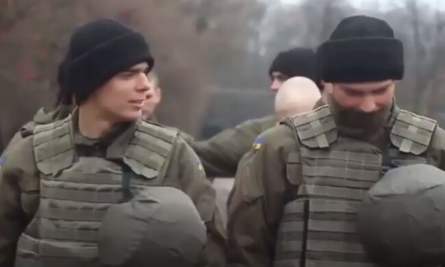 Военнослужащие. Фото: скриншот YouTube-видео