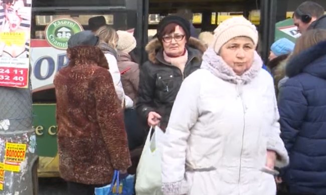 Пенсионеров лишили льгот. Фото: youtube