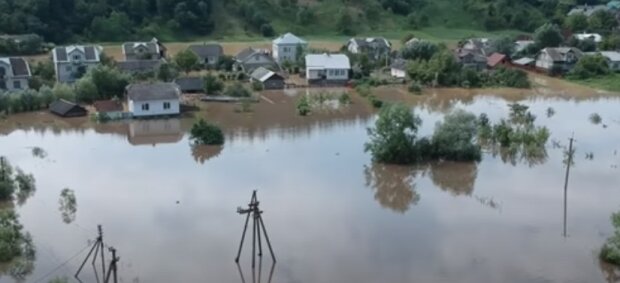 Потопы на Западе страны: в ГосЧС сделали предупреждение – все начнется с новой силой