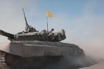 Втік аж постоли злітали: ЗСУ показали, як окупант рятувався від нашого дрона і в підсумку здав всіх своїх подільників