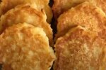 Яблучні драники. Фото: скріншот youtube.com