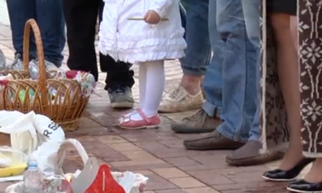 Богослужение на Пасху будут транслировать по ТВ. Фото: скриншот Youtube