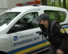 Война пришла в Киев: в парке нашли растяжку с гранатой