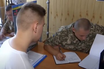 Военкомат. Фото: скриншот YouTube-видео