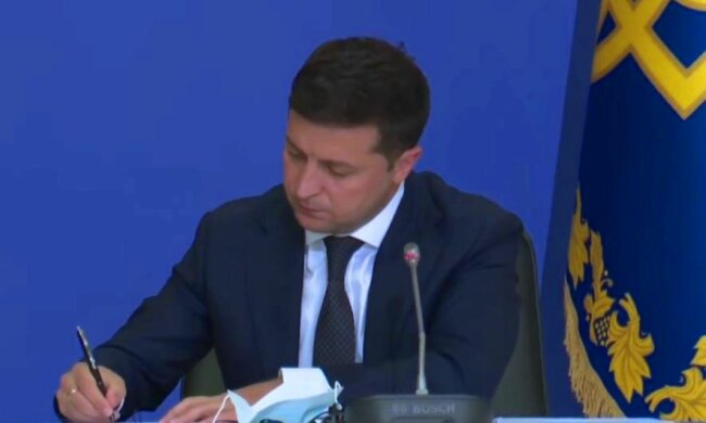 Владимир Зеленский подписал указ. Фото: скриншот YouTube