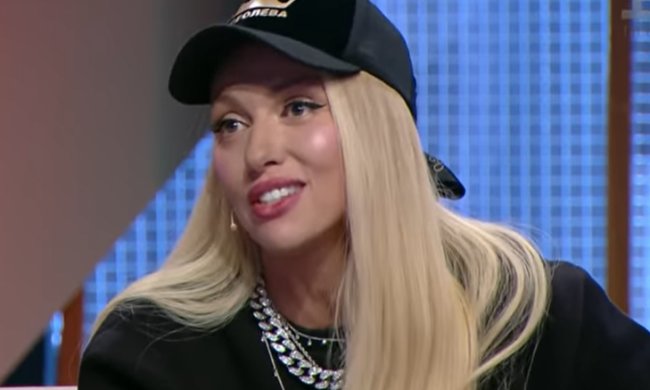 Оля Полякова