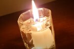 Свеча. Фото: скриншот YouTube-видео