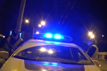 Полиция штрафует за невыполнение карантинных ограничений. Фото: скрин youtube