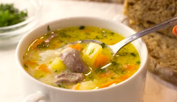 Курячий суп. Фото: YouTube