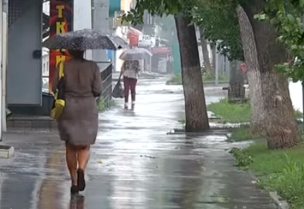 Похолодание и дождь. Фото: скриншот YouTube-видео