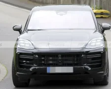 Porsche Cayenne 2027 — шпигунські фото фейсліфту