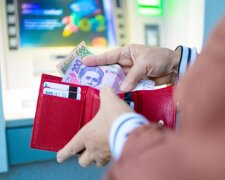 Пенсії, доплати, українці, виплати. Фото: Telegram