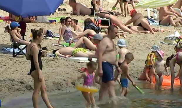 Полно людей на пляже, ночные клубы забиты: что думают киевляне о своей безопасности