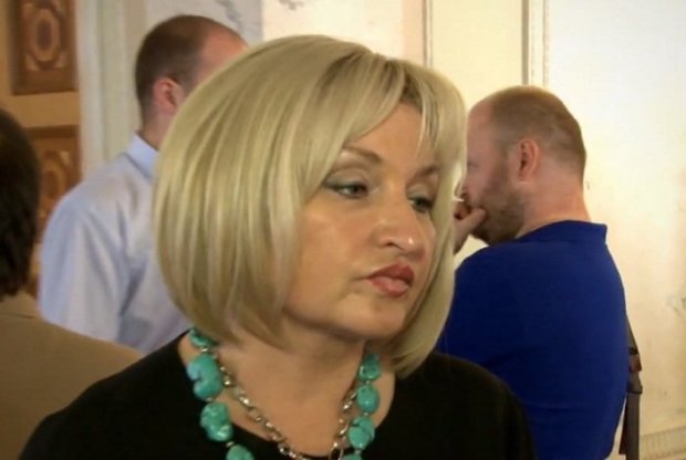 Плевать им на Украину: Ирина Луценко пришла в Раду с кольцом по цене авто