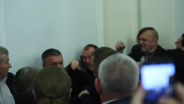 В парламенте снова подрались депутаты, фото - Андрей Якобчук