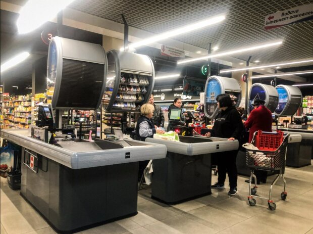 Супермаркет, АТБ, скидки на кассах. Фото: Telegram