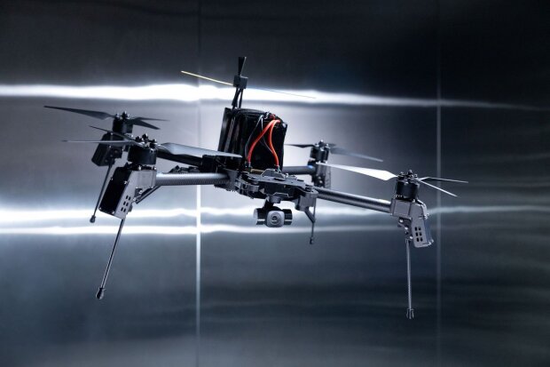 Наземний робот Frontline Robotics з модулем ШІ та захистом від РЕБ