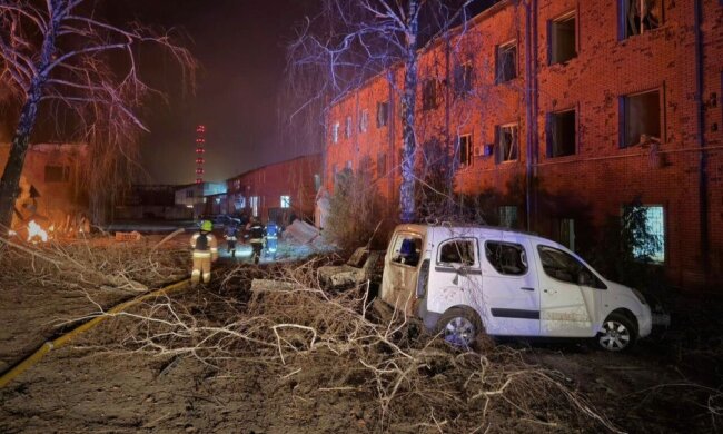 До 70 ракет и до 500 "шахедов": ночью была жесточайшая атака по Киеву, последствия плохие