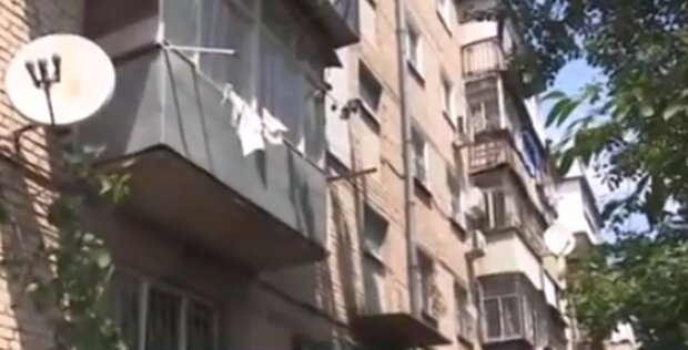 Коммунальщикам разрешат вторгаться в чужое жилье. Фото: скриншот YouTube