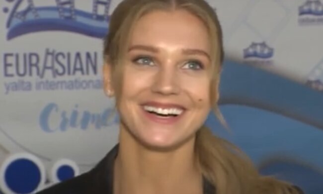 Кристина Асмус. Фото: скриншот YouTube