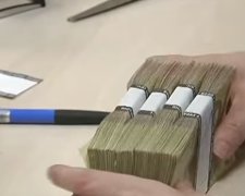 Кабмин нашел деньги на погашение долгов, фото: скриншот с YouTube