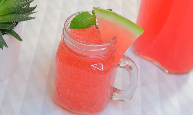 Кавунова настойка. Фото: YouTube