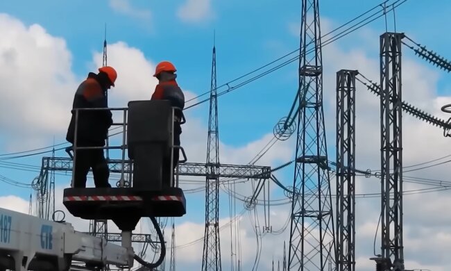 Відновлення енергопостачання. Фото: скріншот YouTube-відео