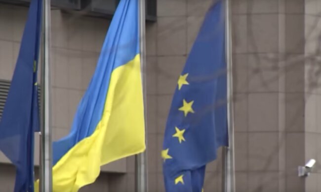 Флаги ЕС и Украины. Фото: скриншот YouTube-видео