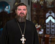 Священник УПЦ розповів, як удома поминати померлих родичів