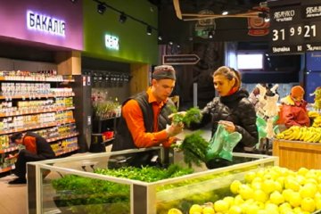 В столичных супермаркетах обнаружили некачественные продукты. Фото:YouTube