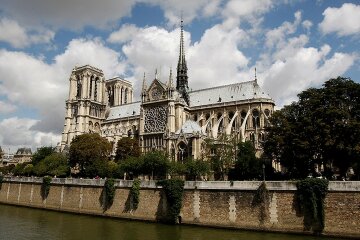 «Отчаяние сменила вера»: Стала известна дата открытия Нотр-Дама в Париже