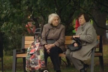 Все больше украинцев скатываются в нищету. Фото: скрин YouTube