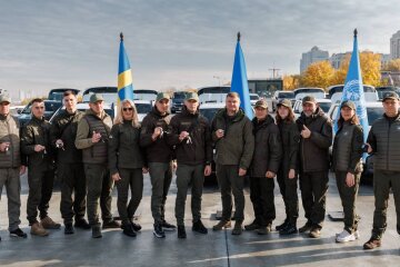 Швеція та ПРООН передали Україні 10 міні-лабораторій для оцінки шкоди довкіллю