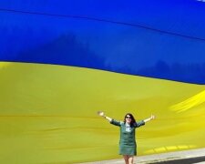 Флаг Украины. Фото: скриншот YouTube.