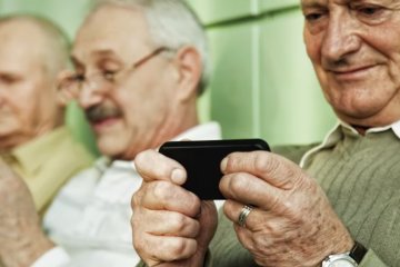 Пенсионеры. Фото: youtube