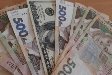 Деньги. Фото: Стена