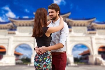 Закохані. Фото: скріншот Youtube