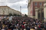 На разгон протестов в Москве, в нетрезвом состоянии явился известный российский актер. Видео