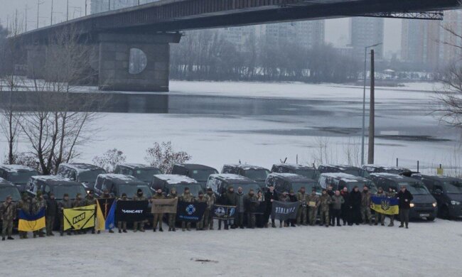 MK Foundation забезпечив українську армію 50 автомобілями для фронтової логістики