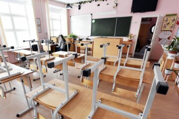 В школы после каникул вернутся не все: родителей предупредили, к чему готовиться